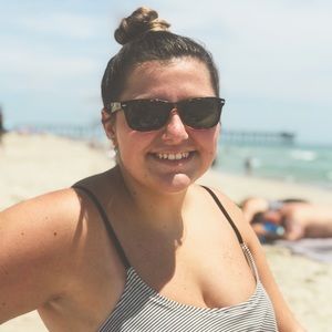 Meet your Posher, Makenzie